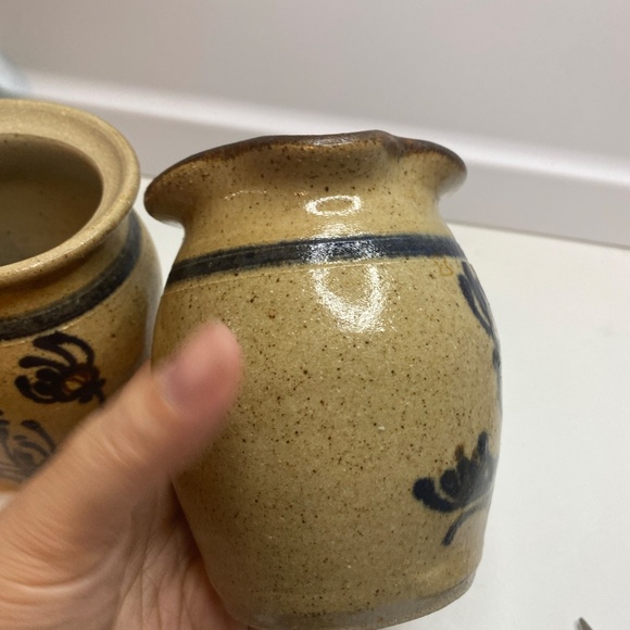 OSV Stamped Old Sturbridge Village Art Pittery Stoneware Flora Jar And Pitcher - Picture 11 of 15